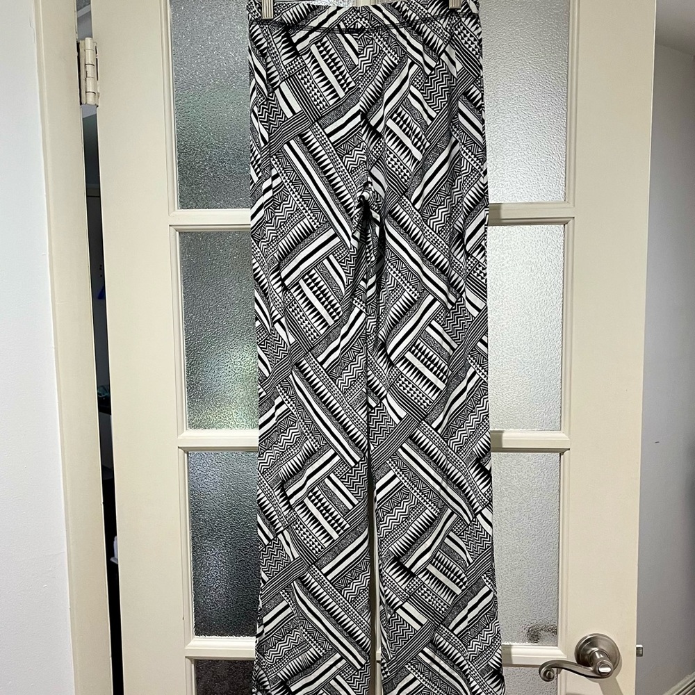 PINK Victoria's Secret Black and White Wide Leg Jumpsuit